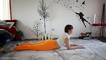 European Beauty Teaches Yoga In Homemade Video