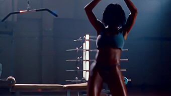 La Sensuale Performance Di Teyana Taylor In Ebony Perfection (Remix) Di Ameman