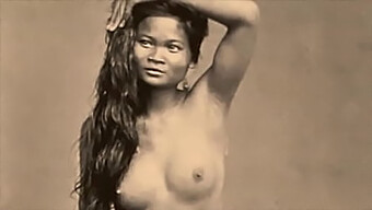 Pasangan Interracial Mengeksplorasi Permainan Anal Dalam Video Retro