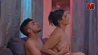 Cô Dì Desi Bị Đụ Bởi Anh Trai Kế Trong Video Nóng Bỏng Này