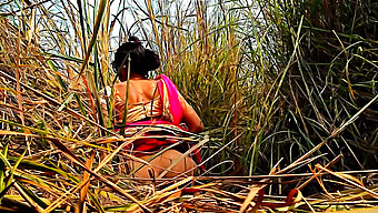 Outdoor Fun With A Hot Indian Housewife In The Jungle