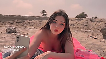 Pasangan amatur menikmati blowjob di pantai dalam mulut dan muka yang dalam